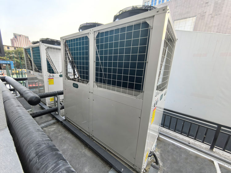 空氣源恒溫熱泵